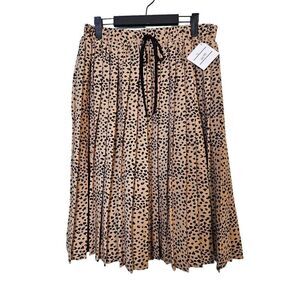 Mikarose animal print pleated skirt.  NWT. L.